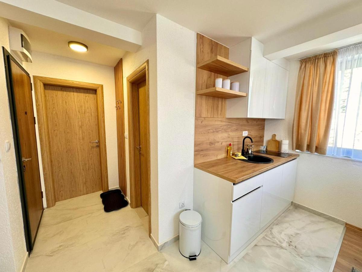 Ris Apartment
